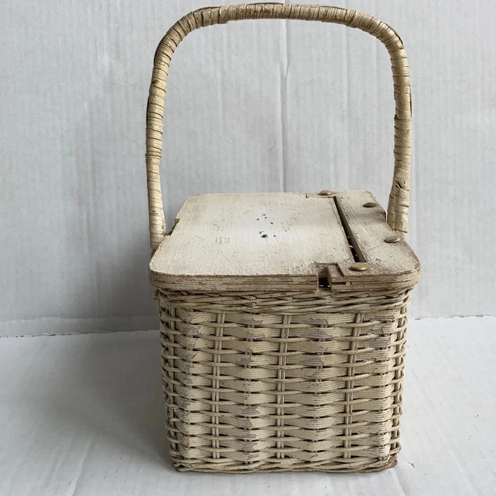 Vintage Hong Kong white distressed small basket